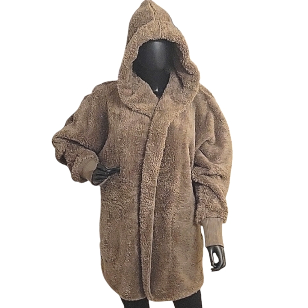 Hem & Thread One Size Ultra Soft & Plush Cape W/T… - image 8